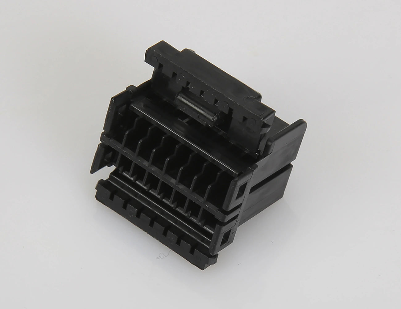 16 Pin Female Connector MULTILOCK PLUG 1