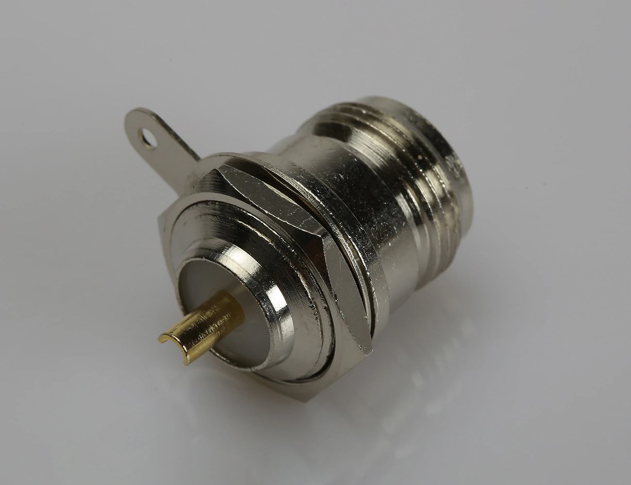 N Female Chassis Mount
