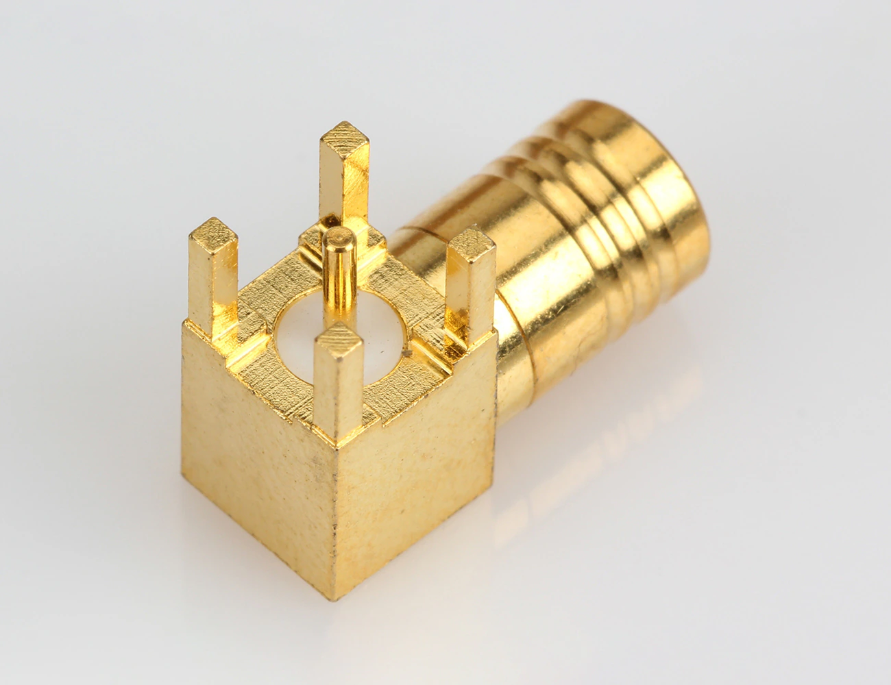 SMB Male PCB Type 90°